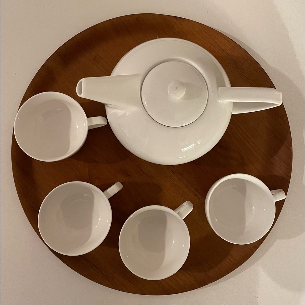 David’s Tea Classic White Teapot and Cup Set with Tray - Picture 3 of 10